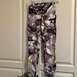 HTF Lululemon athletica graffiti Align 25” leggings 6